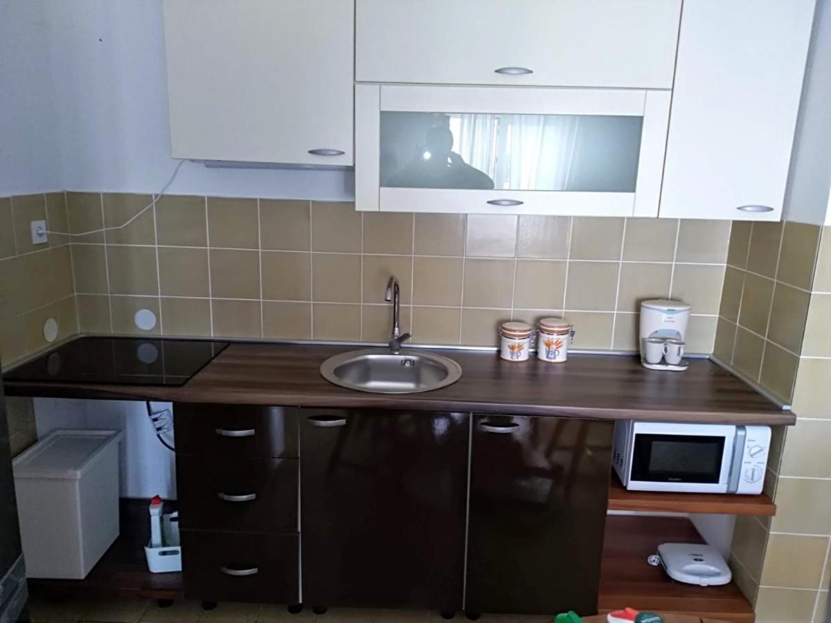 Apartmani Darko Kornić Eksteriør bilde
